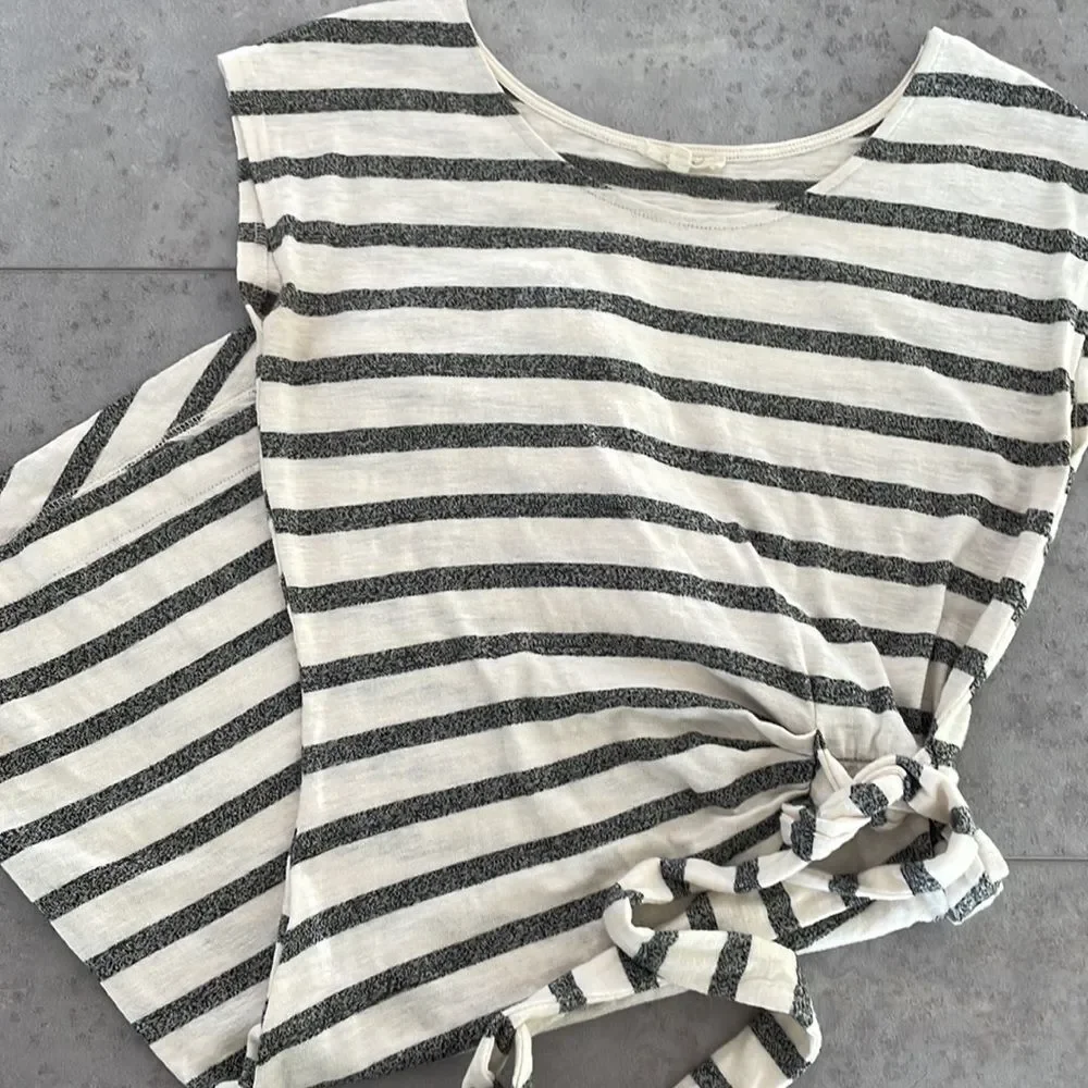 MYSTREE cap sleeve knee length‎ cinch tie waist cream and gray stripes dress S